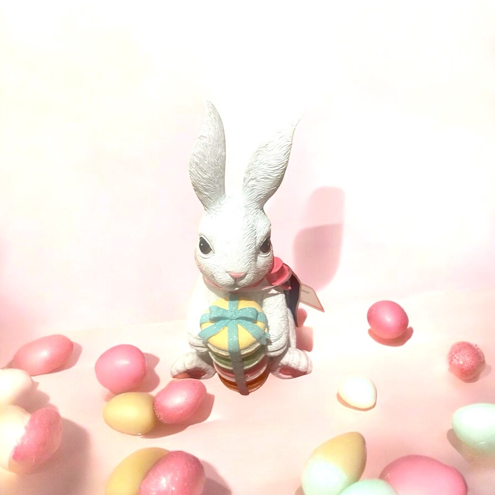 Cupcakes and cashmere Easter decor
